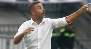 Artur Jorge chega ao Cruzeiro e avisa: “Temos que baixar o ego”