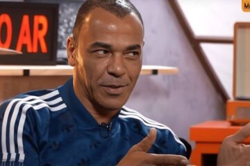 Ex-lateral Cafu