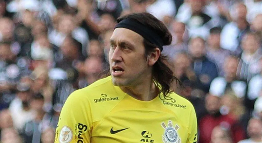 Cruzeiro dá mais um passo em busca do goleiro Cássio, diz André Hernan