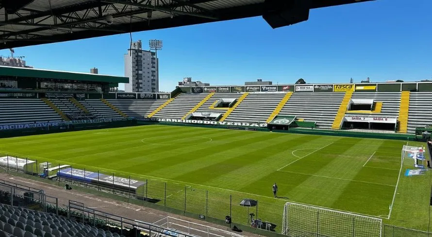 Chapecoense x Ponte Preta: onde assistir à partida do Brasileirão Série B