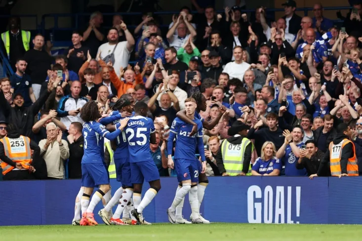 Chelsea vence o West Ham e segue em busca de uma vaga na Liga Europa