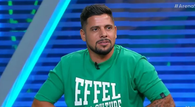 Cicinho crava técnico que supera Abel Ferreira: “É um fenômeno”