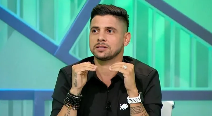 Cicinho descarta contratação badalada no futebol brasileiro