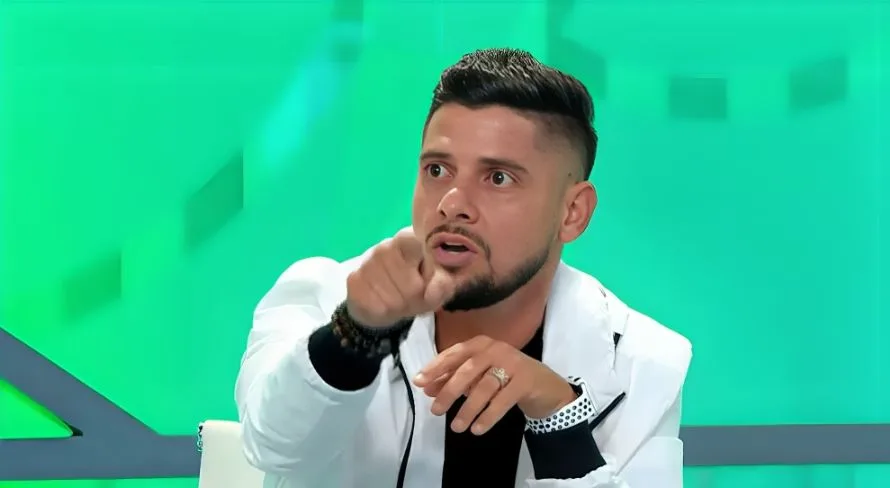 Cicinho reforça campeão da Libertadores: “Não tem limites”