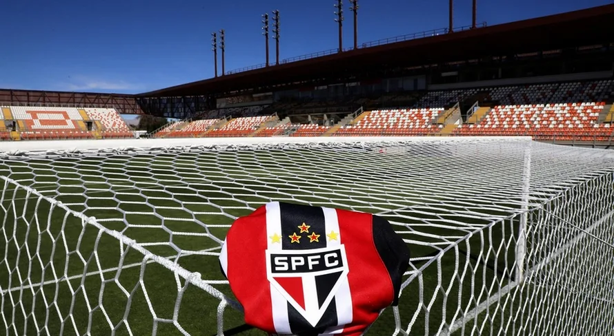 SPFC joga hoje pela Libertadores em estádio que tem uma escultura de Raposa; entenda