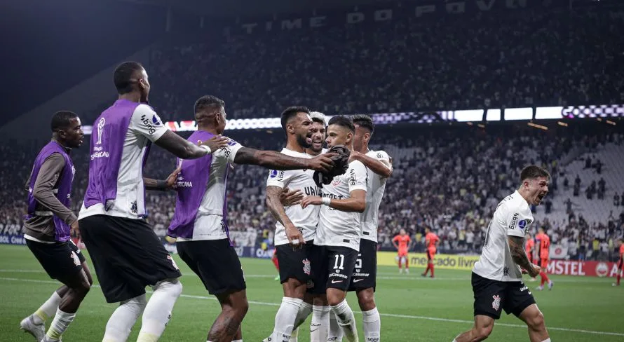Veja a provável escalação do Corinthians contra o Nacional na Copa Sul-Americana