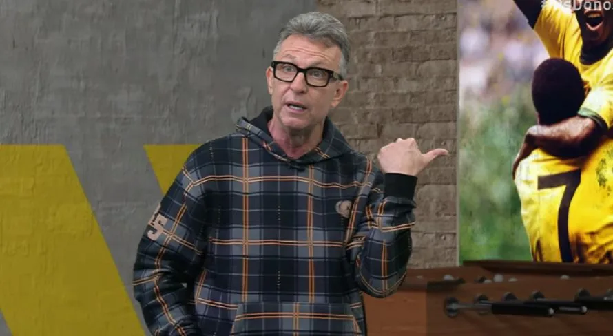 Craque Neto elege goleiro “acima do profissional” do futebol brasileiro: “Carreira brilhante”