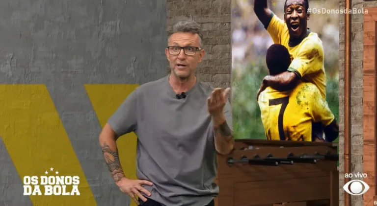 Craque Neto pede “corte” de meia na seleção: “Não pode jogar”