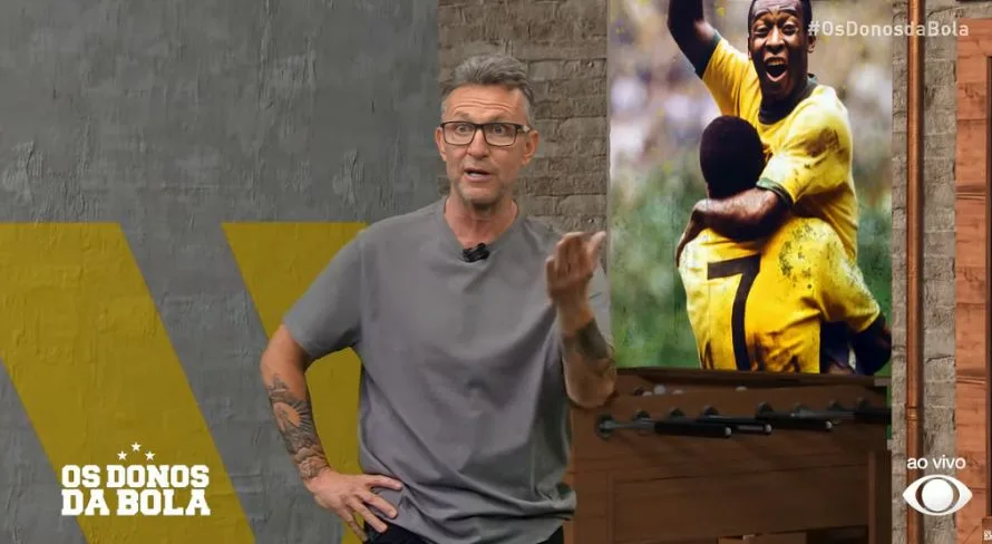 Craque Neto pede “corte” de meia na seleção: “Não pode jogar”