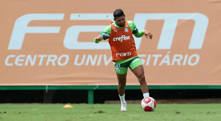 Nicola aponta possíveis destinos para Rony no futebol brasileiro