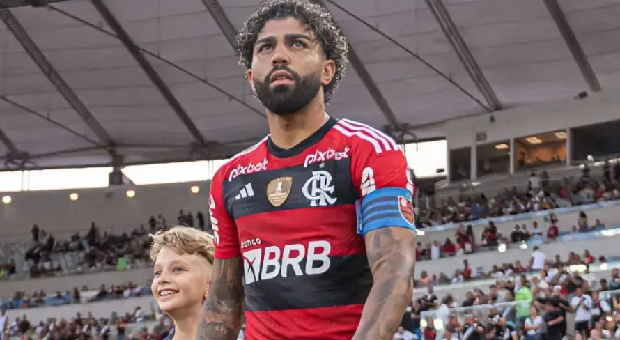 Denílson dá conselho para Gabigol após ser chamado de ‘Judas’ no Flamengo