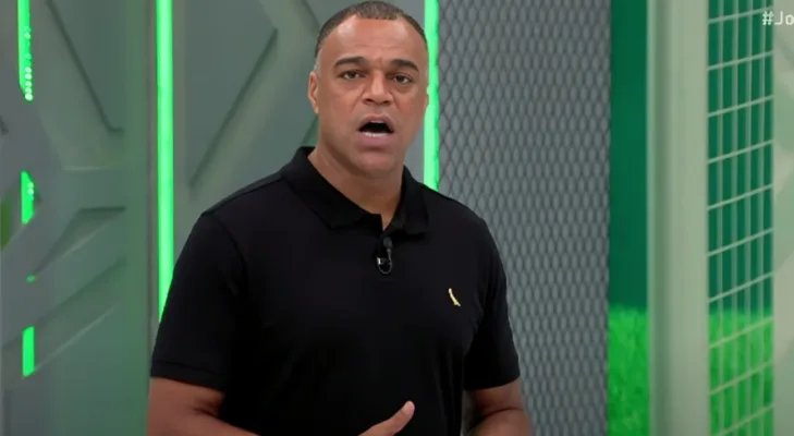 Denílson ignora Flamengo e indica campeão do Brasileirão Série A Denílson ignora Flamengo e indica campeão do Brasileirão Série A