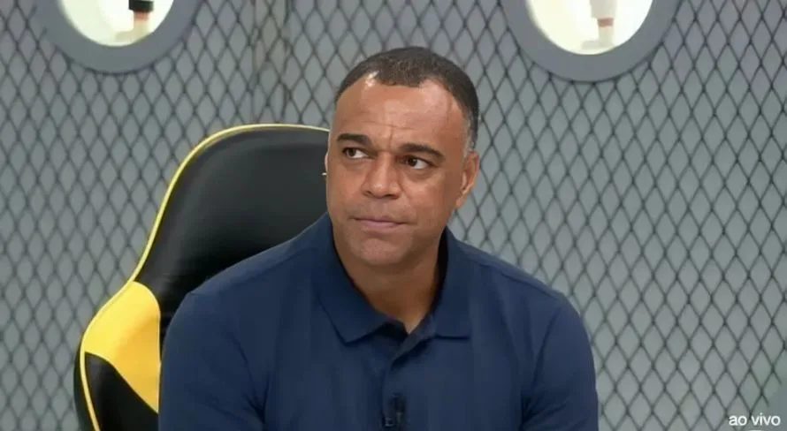 Denílson cita jogador com “imagem arranhada” no futebol brasileiro