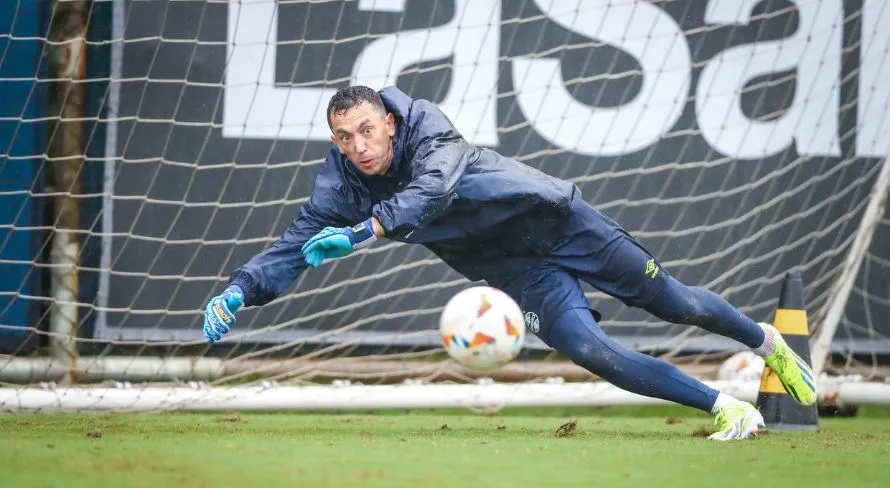 Zagueiro lesionado, novo problema com Jhonata Robert e mais: as notícias do Grêmio hoje (03/05)