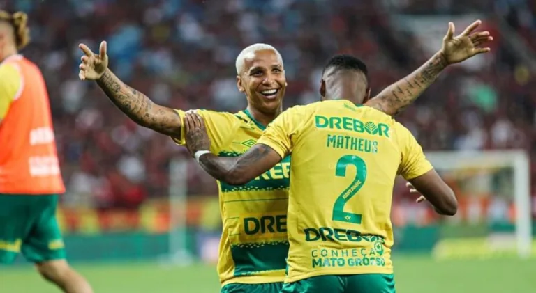 Arnaldo Ribeiro recomenda jogador para o Corinthians: “Faz gols”