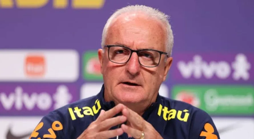 Técnico da Argentina defende permanência de Dorival Júnior na seleção brasileira
