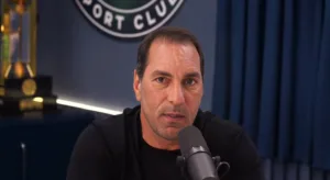 Edmundo aponta time que contrata mal no Brasil hoje: “Jogou dinheiro fora”