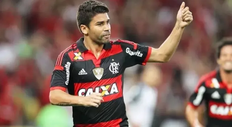 Eduardo da Silva relembra época no Flamengo: “Fico feliz de ter sido importante”