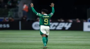 Palmeiras sem criatividade perde liderança geral da Libertadores na despedida de Endrick