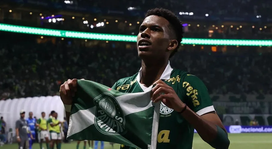 Flavio Prado cita Neymar e aponta quem pode “queimar” Estêvão, do Palmeiras