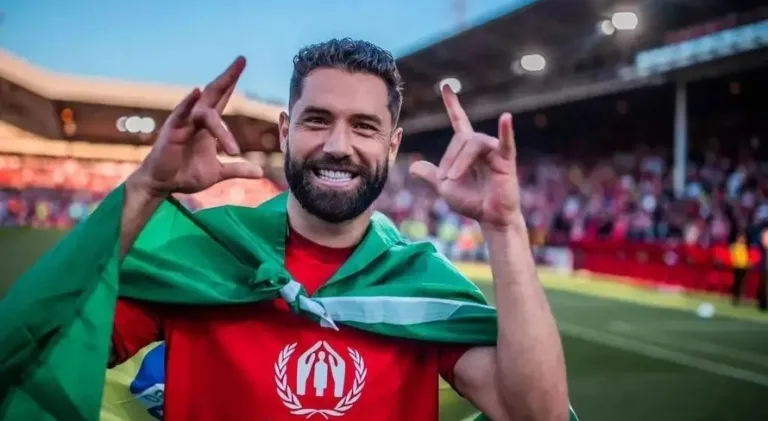 Felipe, ex-Corinthians, recusa propostas do Brasil, Europa, Arábia e decide se aposentar