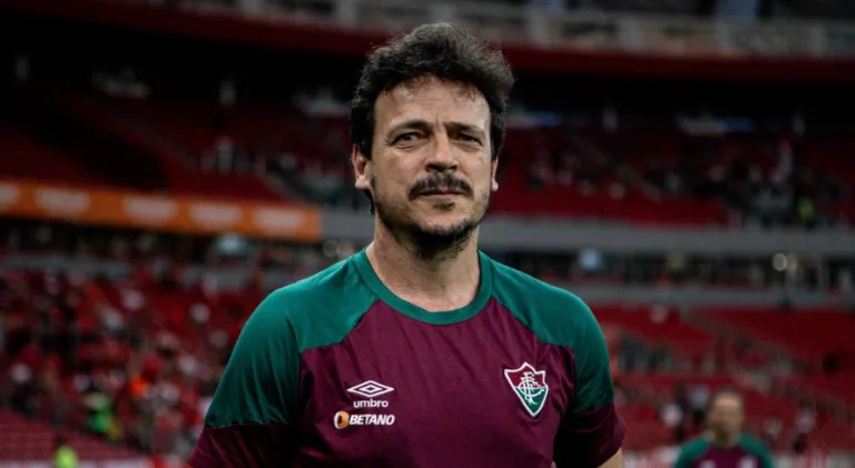 Ana Thaís avalia interesse de clube do Brasileirão em Diniz após demissão do Fluminense