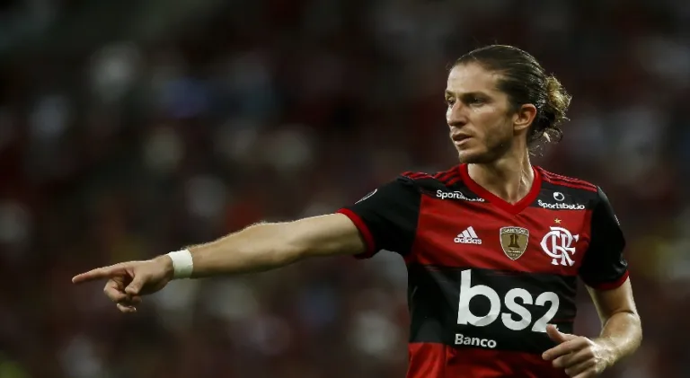 Filipe Luís elege melhor jogador do mundo, mas impõe condição