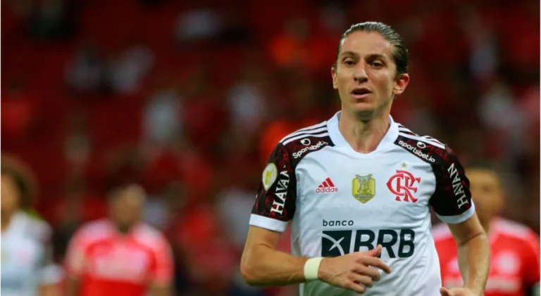 Ex-Flamengo, Filipe Luís revela valor do seu primeiro salário no futebol