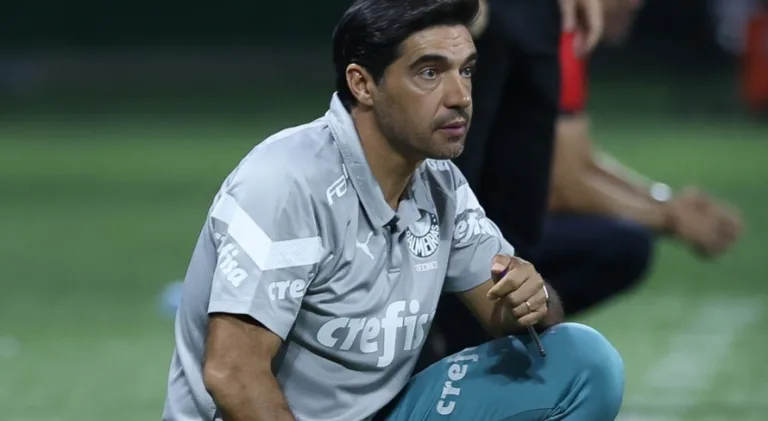 Flávio Prado liga sinal de alerta sobre saída no Palmeiras: “Vai embora”