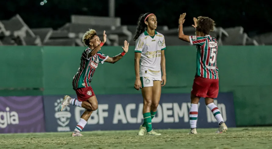 Fluminense bate o Palmeiras e encosta no G-8 do Brasileirão Feminino