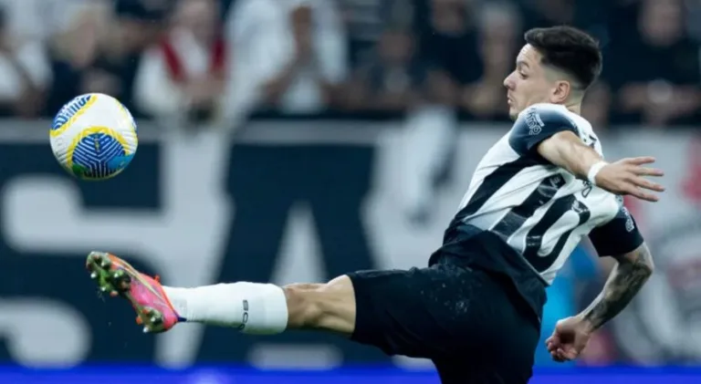 Lédio Carmona critica camisa 10 com destaque no Brasileirão