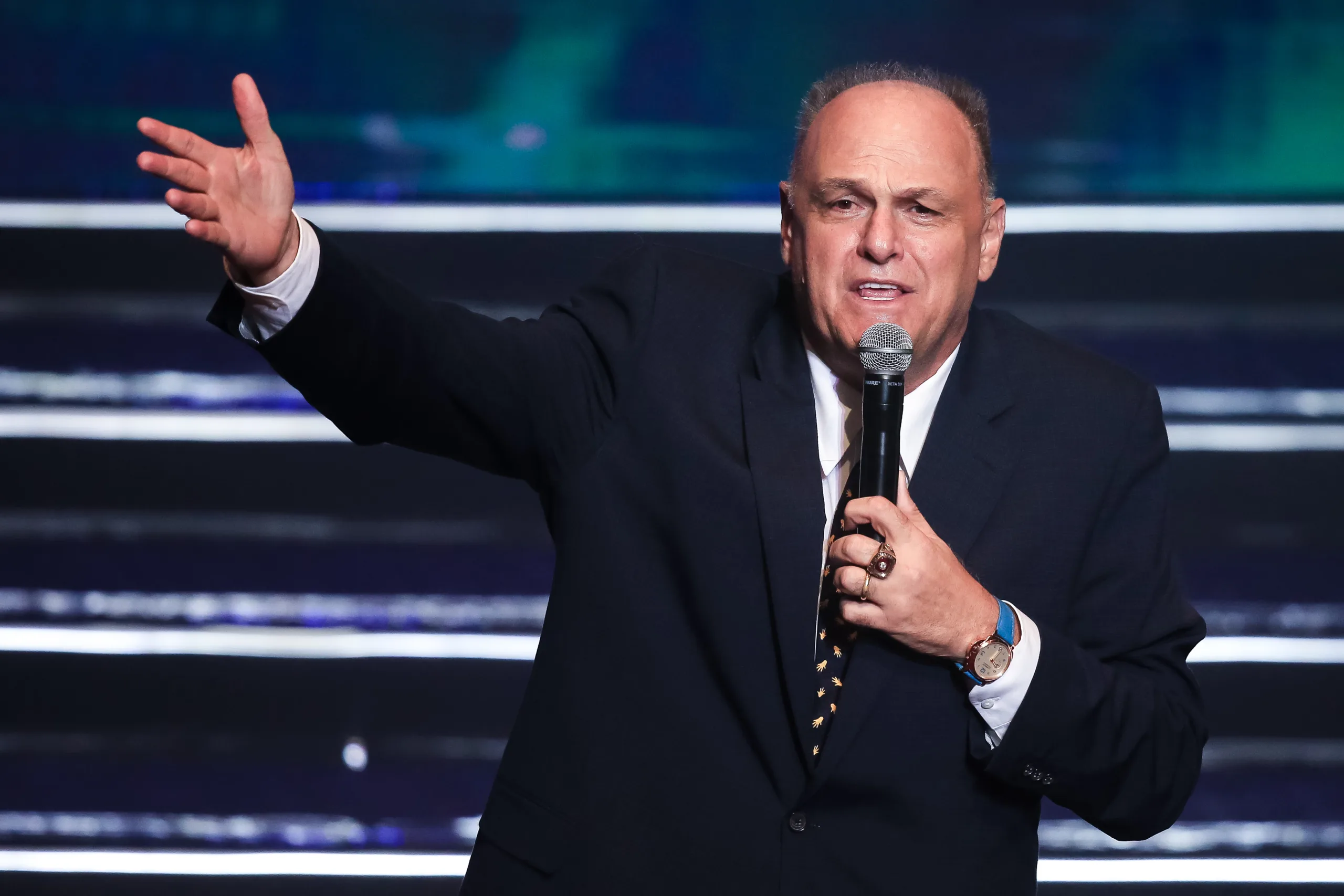 Oscar Schmidt alega preocupação com vaga do basquete masculino para Olimpíadas