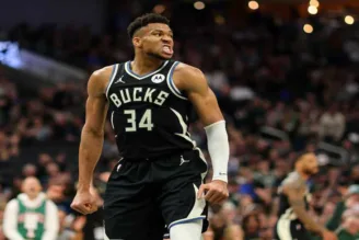 Giannis Antetokounmpo - Bucks