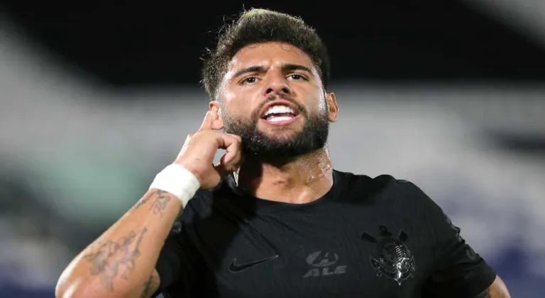 Corinthians vence o Nacional-PAR e assume vice-liderança no grupo da Sul-Americana