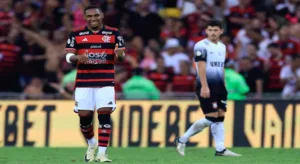 Denílson exalta Lorran, do Flamengo, e especula futuro na Europa: “Possivelmente”