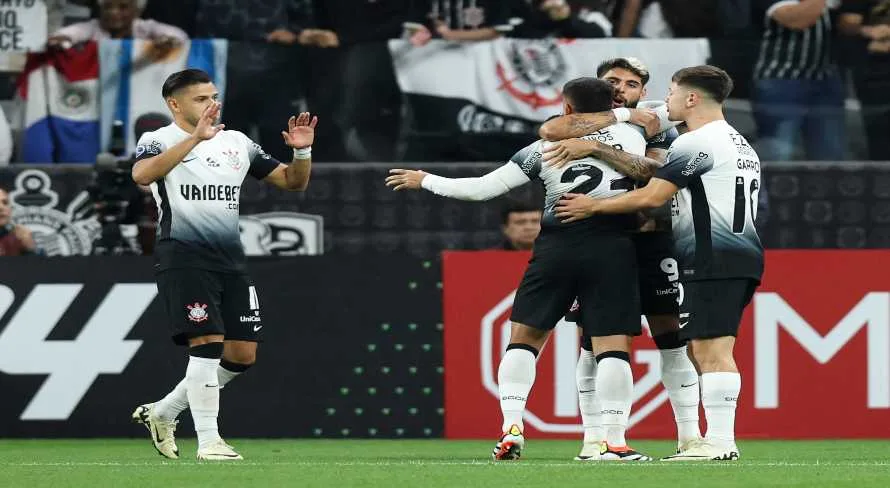 Yuri Alberto supera a marcação e abre o placar para o Corinthians na Sul-Americana; assista