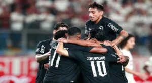 Botafogo vence o Universitario e avança às oitavas da Libertadores