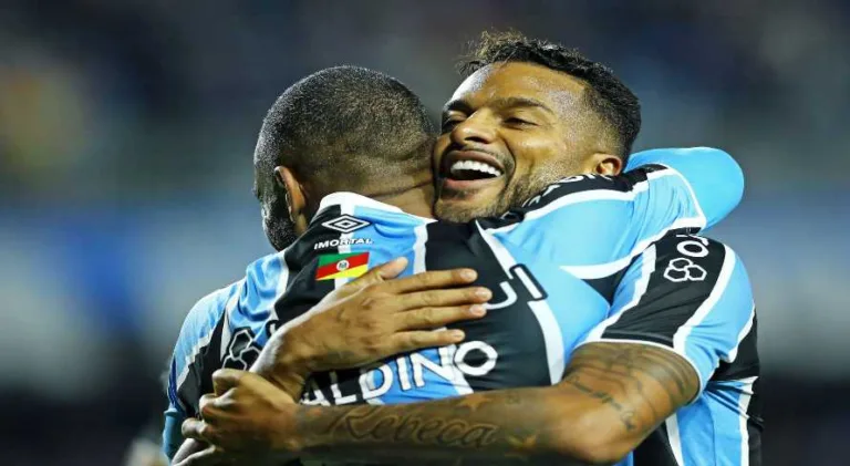 Grêmio supera o The Strongest em retorno à Libertadores após tragédia no RS