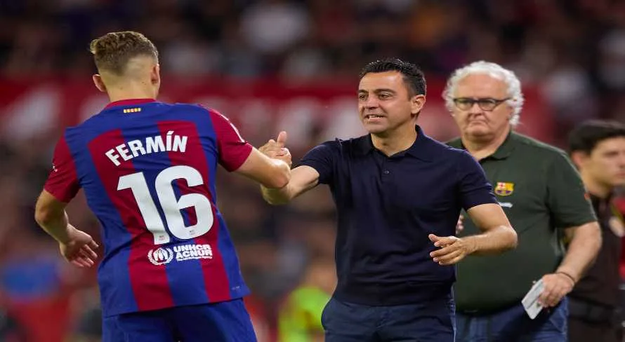 Barcelona vence o Sevilla em jogo que marca a despedida de Xavi