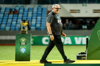 Hélio dos Anjos, técnico do Paysandu campeão da Copa Verde