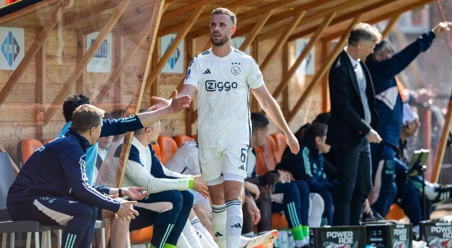 Henderson, ex-Liverpool, pode trocar de clube pela terceira vez em um ano; entenda