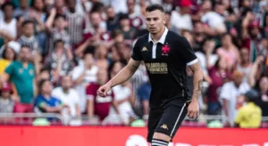 Vasco é notificado pelo Athletico por não pagar parcela de empréstimo de Hugo Moura