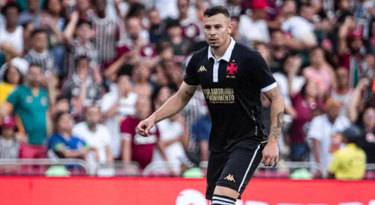 Vasco é notificado pelo Athletico por não pagar parcela de empréstimo de Hugo Moura