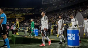 Richarlyson aponta jogador Atlético-MG que pode tirar vaga de Hulk