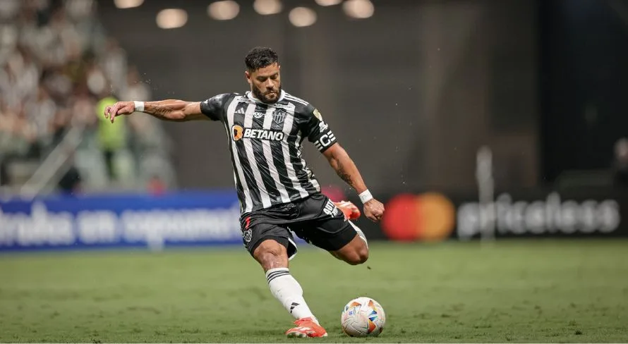 Dublador indica fala de Hulk a árbitro em Atlético-MG x Palmeiras; assista