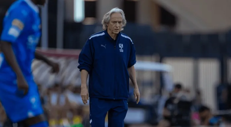Jorge Jesus deixa futuro em aberto e torcedores do Flamengo se animam