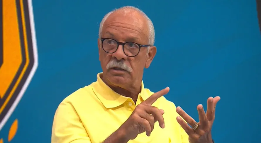 Junior nega ter utilizado camisa de rivais do Flamengo e cita clube europeu como exceção