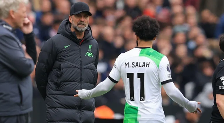 Klopp encerra discussão com Salah no Liverpool: “Completamente resolvido”