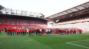 Jogadores do Liverpool