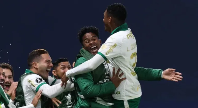 André Hernan revela proposta milionária de time da Premier League por atacante do Palmeiras: “Avançado”